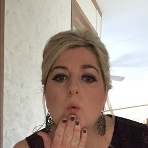 Meet your Posher, Vicki